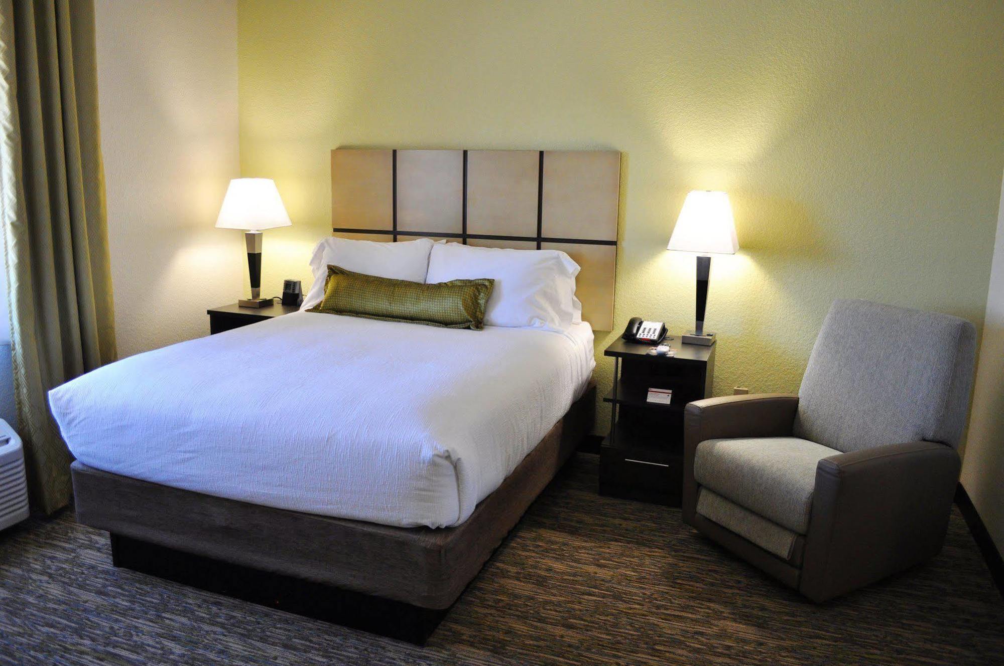 Candlewood Suites Bay City By Ihg Buitenkant foto