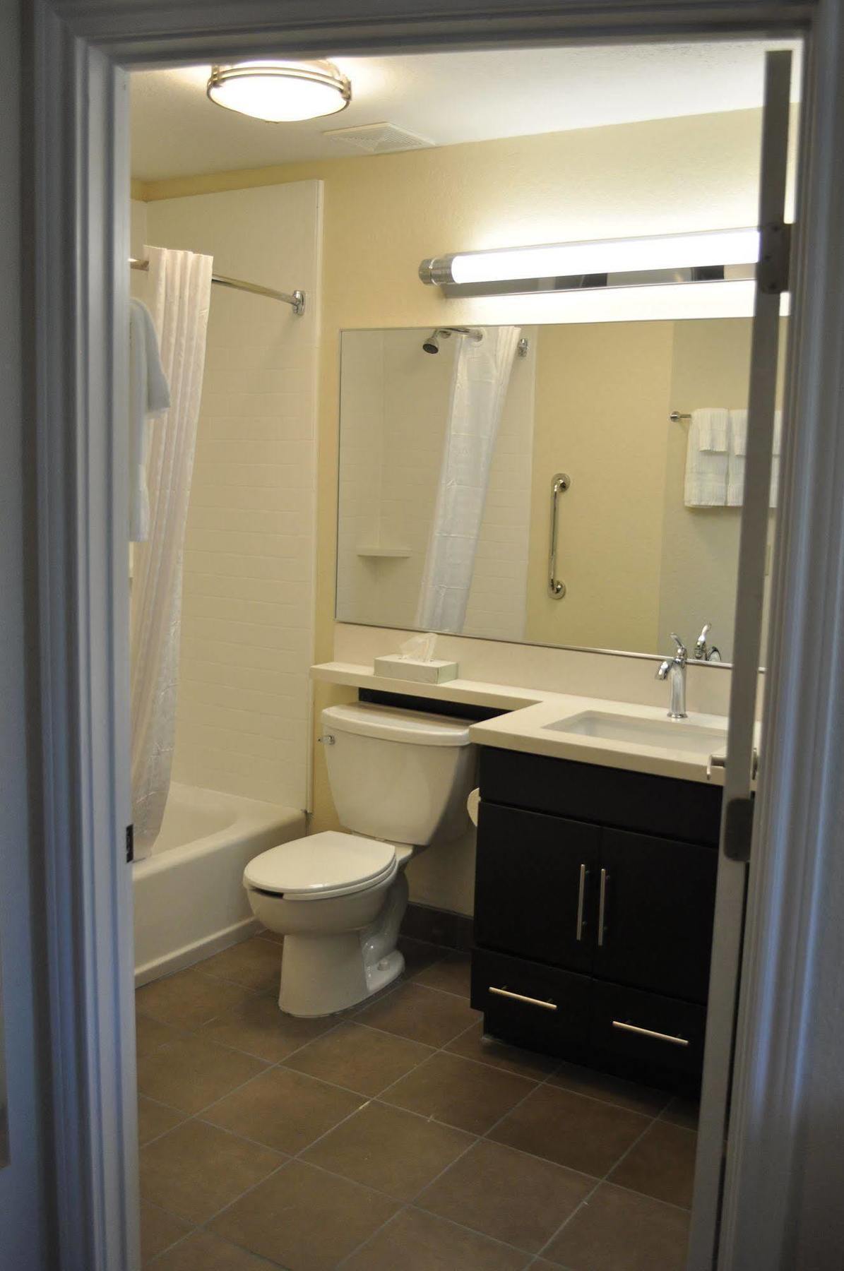 Candlewood Suites Bay City By Ihg Buitenkant foto